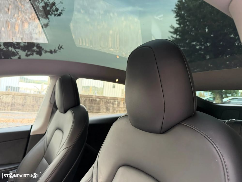 Tesla Model Y - 22