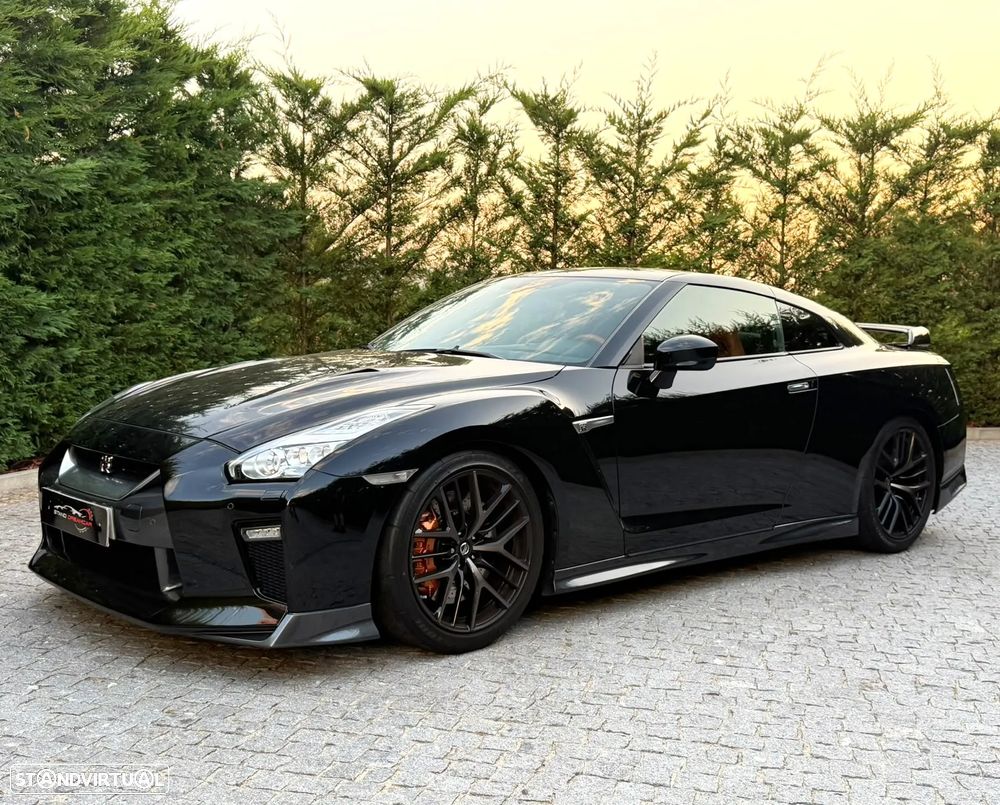 Nissan GT-R Prestige Edition - 1