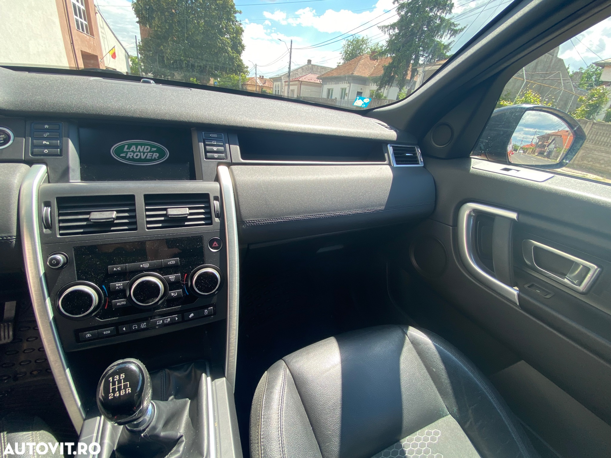 Land Rover Discovery Sport 2.0 l TD4 HSE Luxury - 11