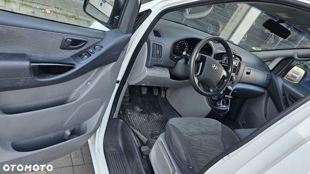 Hyundai H-1 - 10