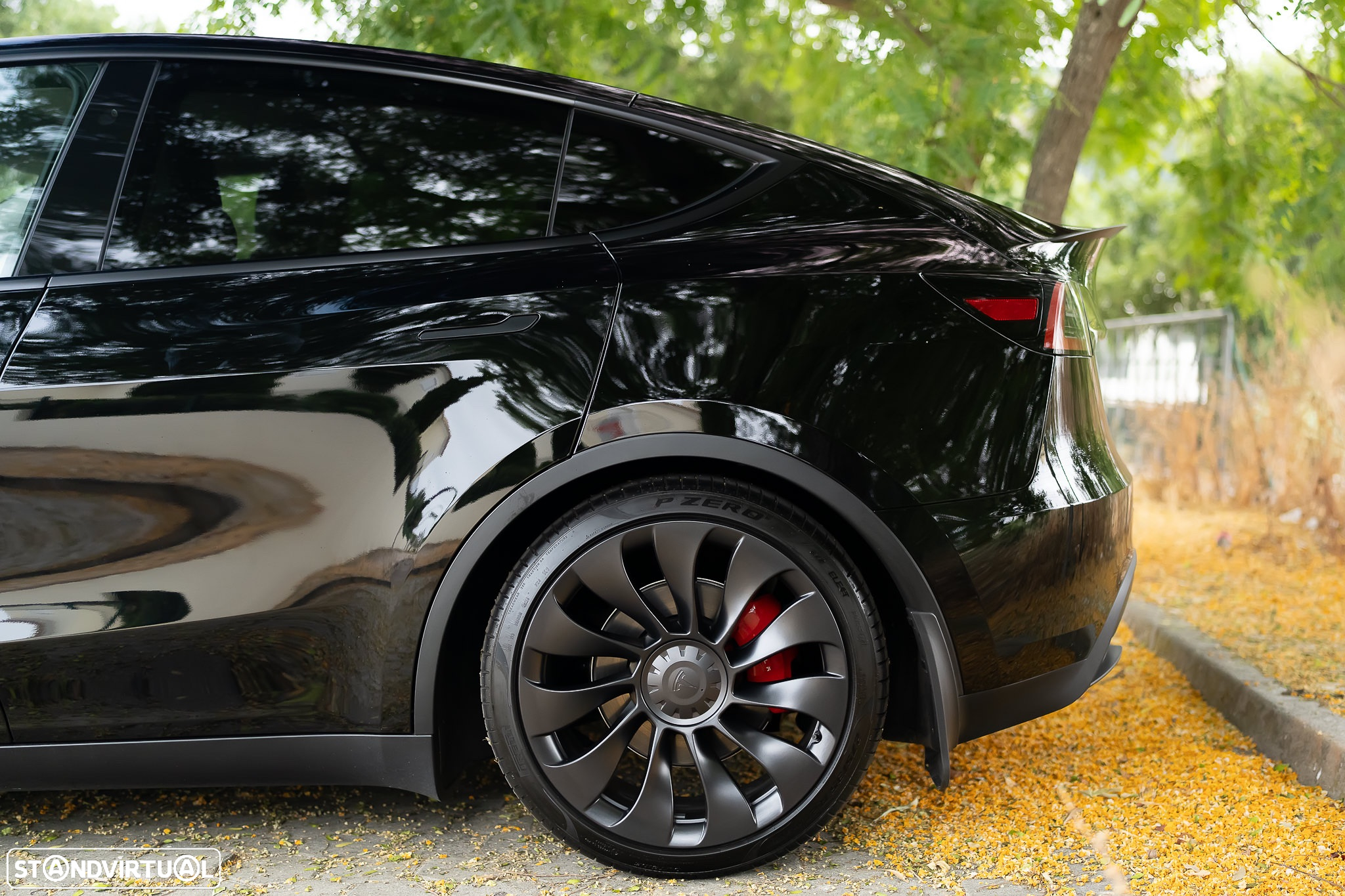 Tesla Model Y Performance Tração Integral - 10