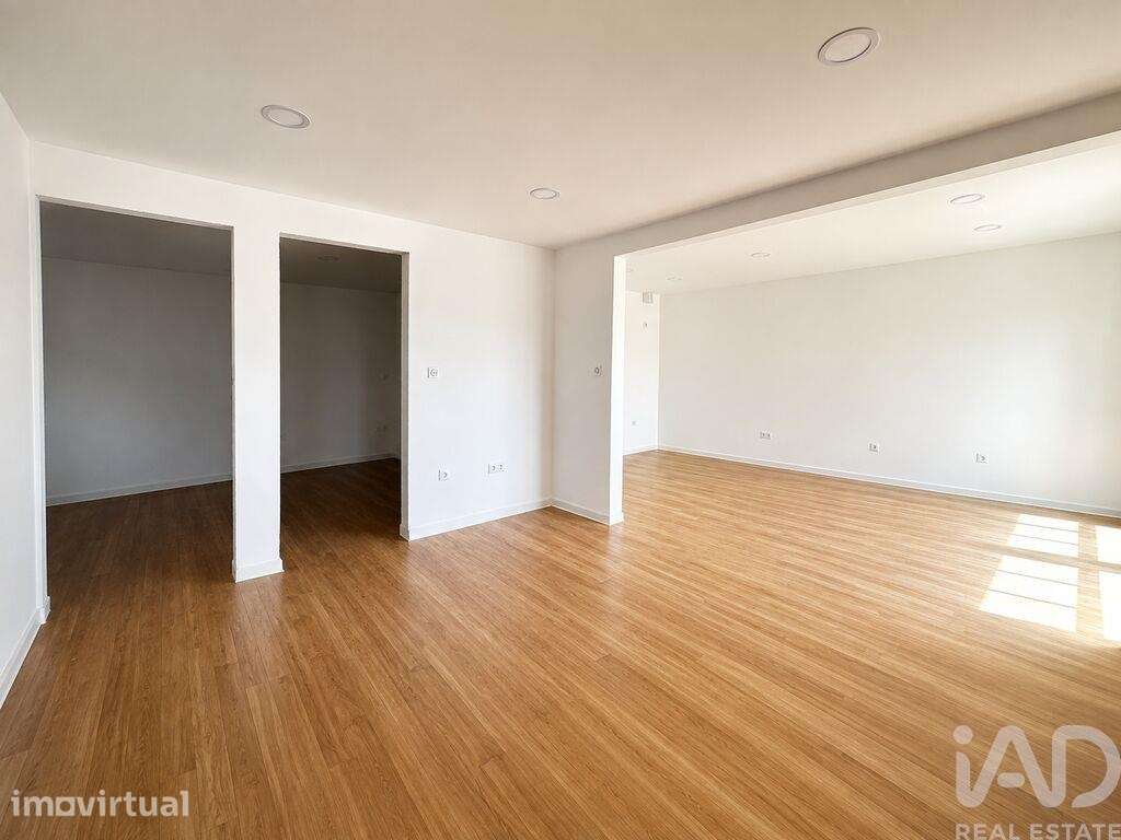 Andar de moradia T3 em Arcozelo de 80 m2 - Grande imagem: 3/22