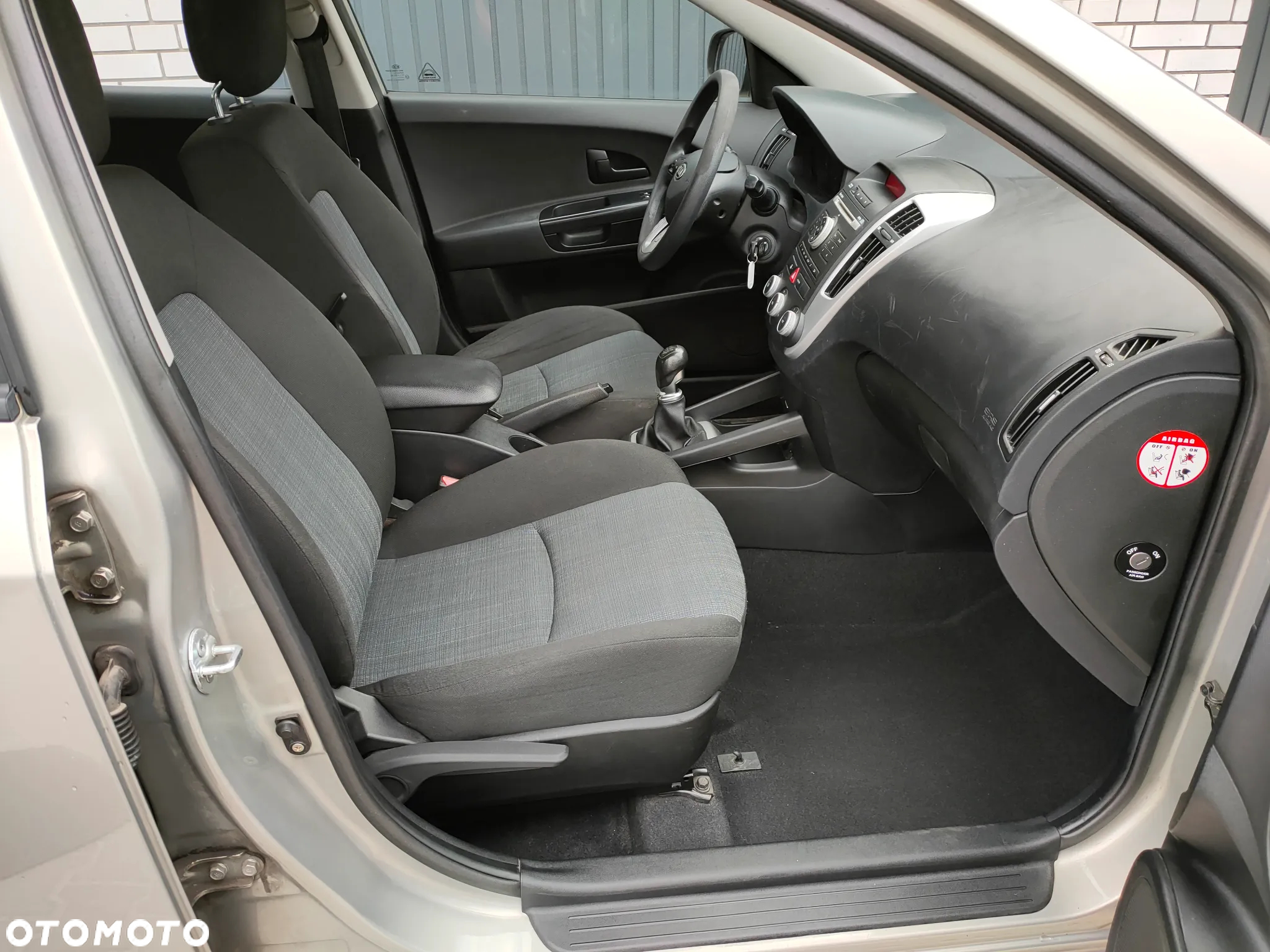 Kia Ceed 1.4 CVVT Attract - 19