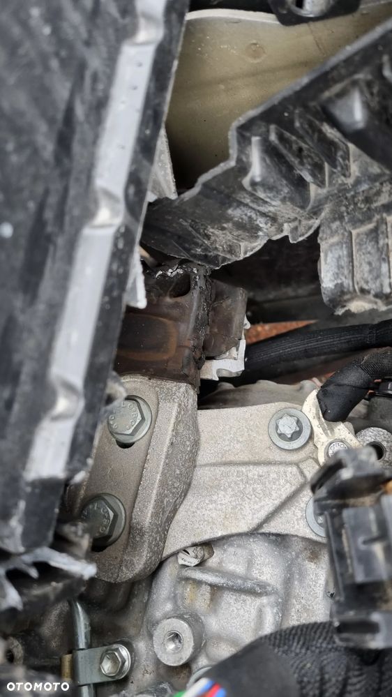 Peugeot 2008 1.2 PureTech Active Pack S&S EAT8 - 24