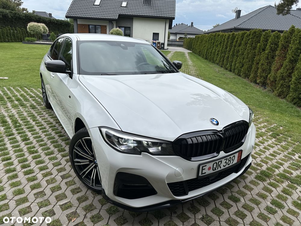 BMW Seria 3 330e M Sport - 4