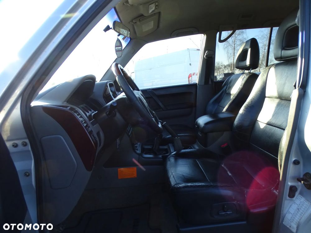 Mitsubishi Pajero 3.2 DID 7os - 6