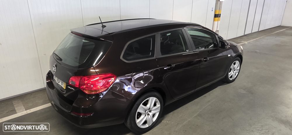 Opel Astra Sports Tourer 1.3 CDTI DPF EcoFLEX Sports Tourer Design Edition - 35