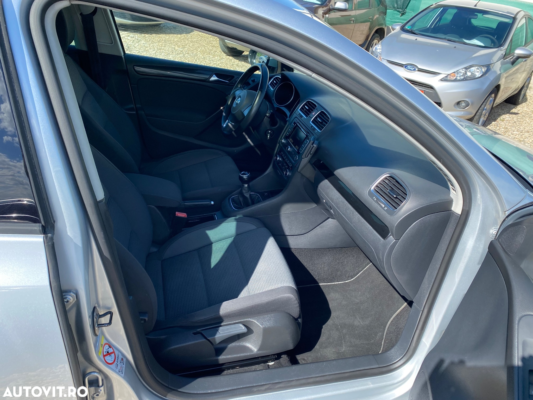 Volkswagen Golf 1.6 TDI BlueMotion Technology Comfortline - 15