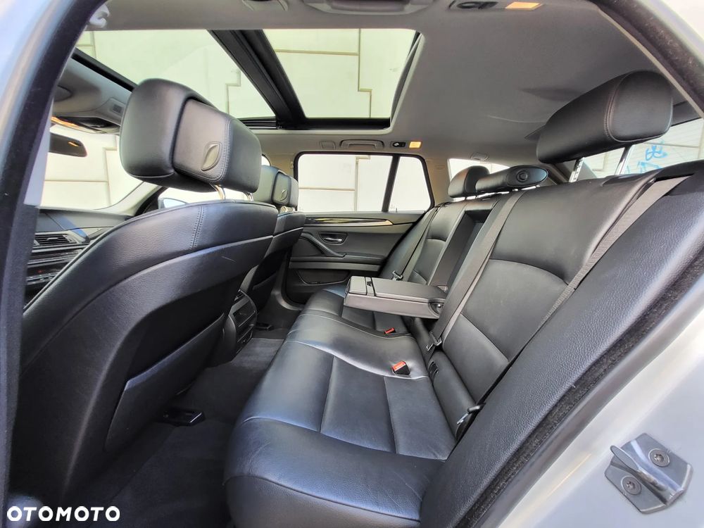 BMW Seria 5 525d xDrive - 19