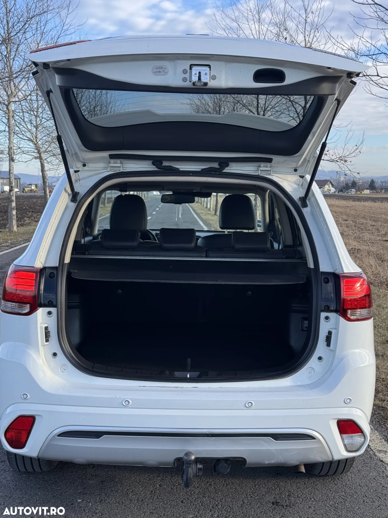 Mitsubishi Outlander 2.4 4WD Plug-In Hybrid Plus - 20