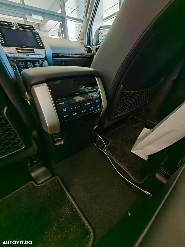 Toyota Land Cruiser 2.8l D-4D 204 CP A/T 7 locuri Luxury AVS Brown - 13