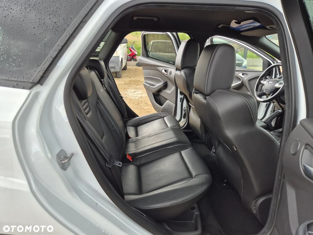 Ford Focus 2.0 EcoBoost ST mit Leder-Sport-Paket - 8
