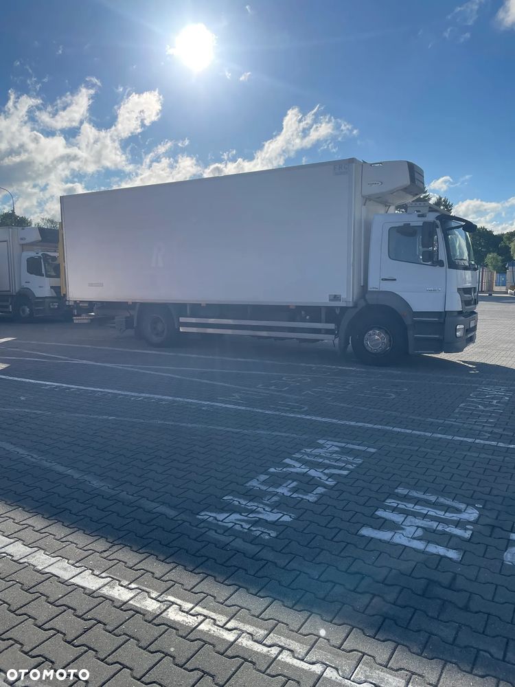 Mercedes-Benz AXOR - 10