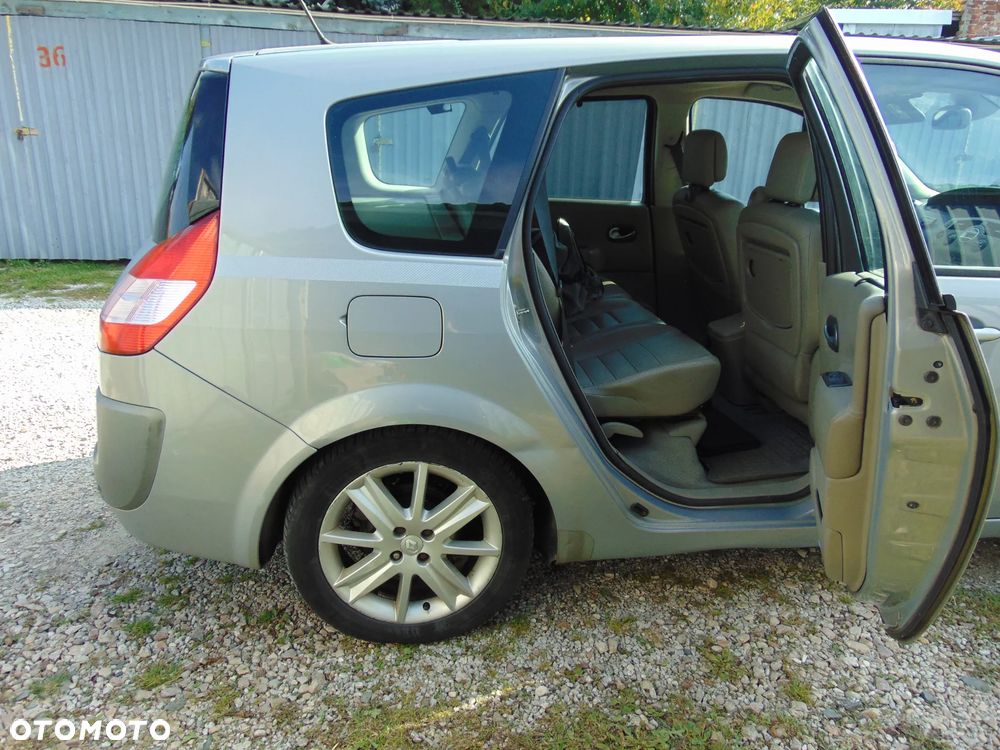 Renault Scenic 2.0T 16V Privilege - 9