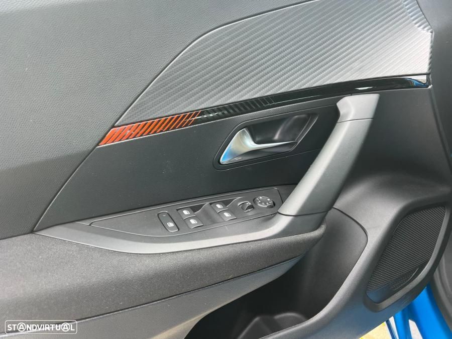 Peugeot 2008 1.2 PureTech Active - 11