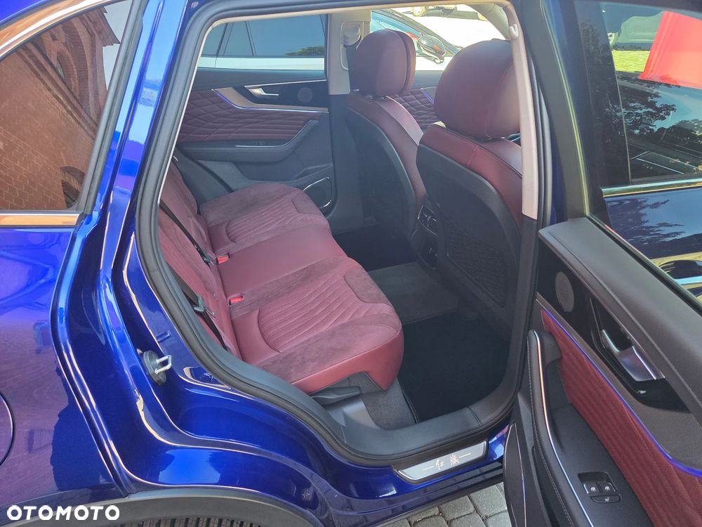 Hongqi HS5 - 18