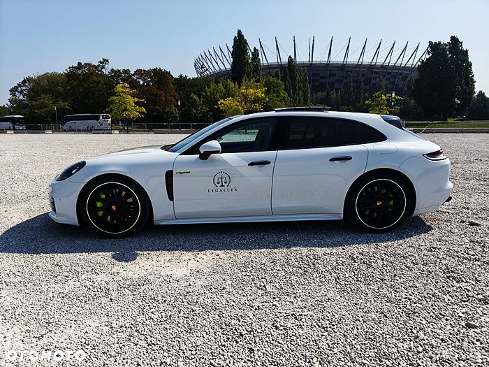 Porsche Panamera 4 E-Hybrid - 5