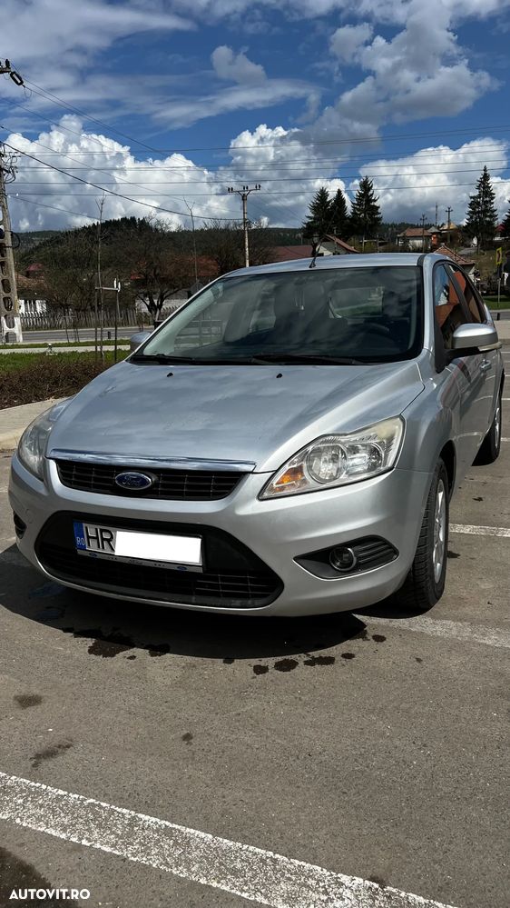 Ford Focus 1.6 Ambiente - 1