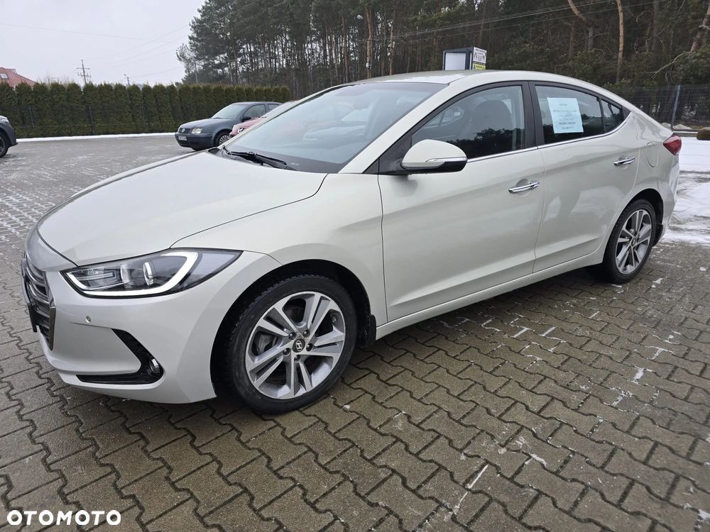Hyundai Elantra 1.6 CRDi BlueDrive Style DCT - 1