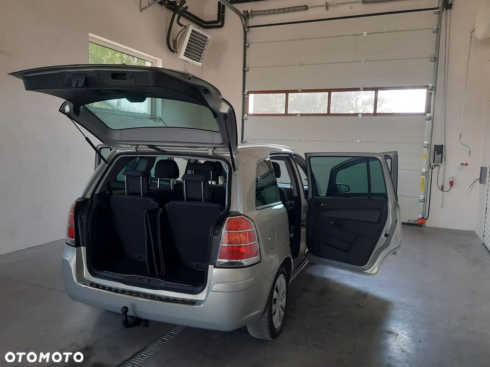 Opel Zafira 1.9 CDTI Edition - 19