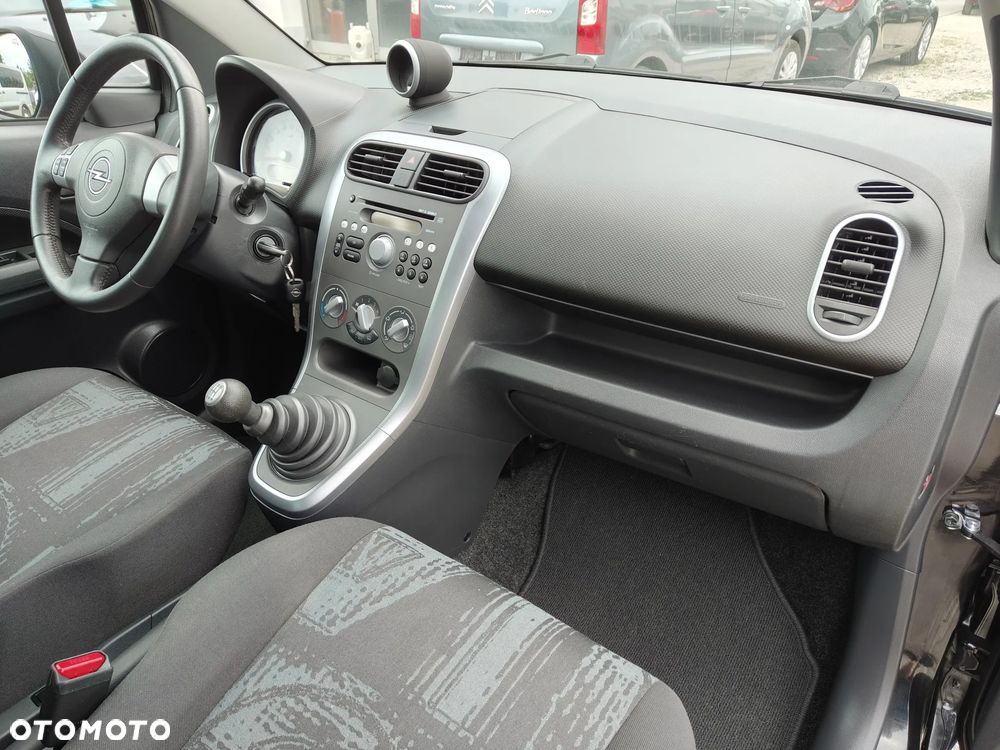 Opel Agila - 24