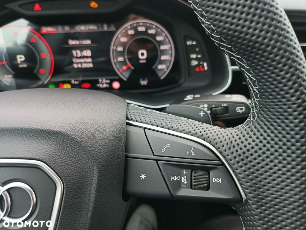 Audi Q8 - 25