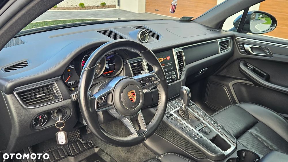 Porsche Macan Standard - 19