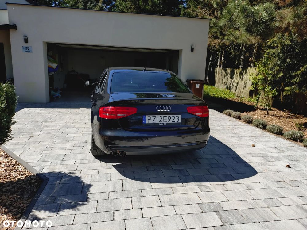 Audi A4 Limousine - 5