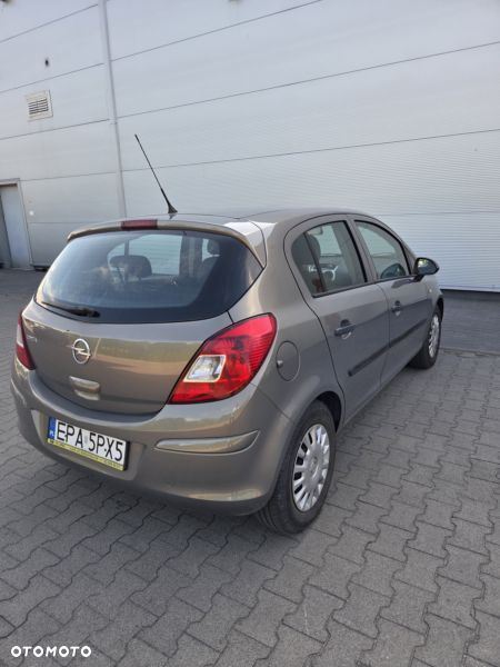 Opel Corsa - 4