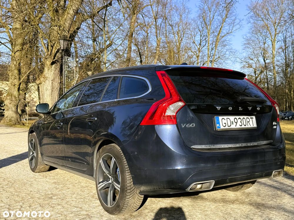Volvo V60 D6 AWD Plug-in Hybrid Summum - 5