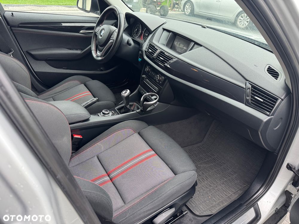 BMW X1 sDrive18d Sport Line - 26