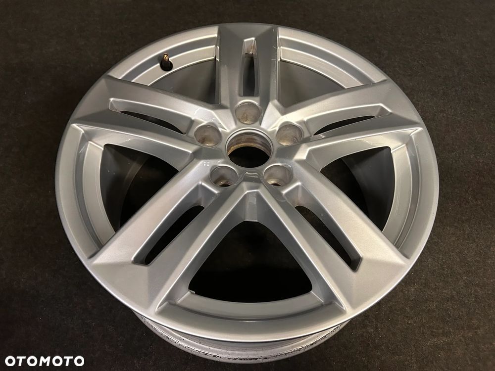 Alufelga Audi A4 B9 17 cali 5x112 1szt. Ładna! 8W0601025P - 2