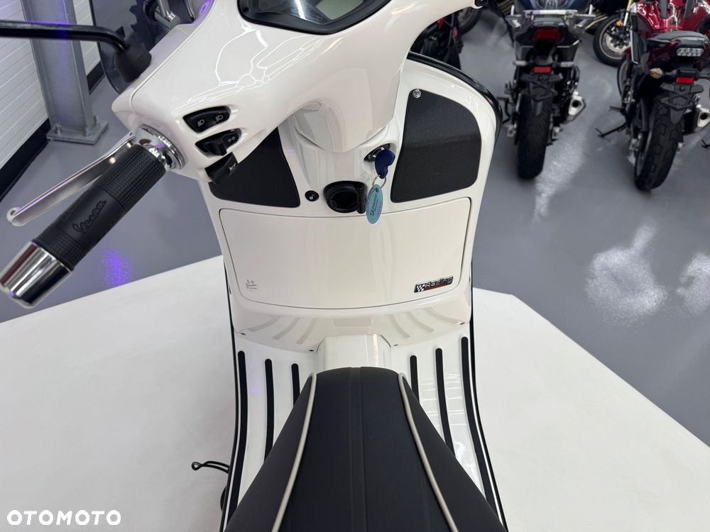 Piaggio Vespa - 12
