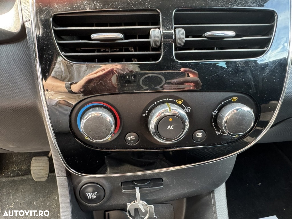 Renault Clio - 7