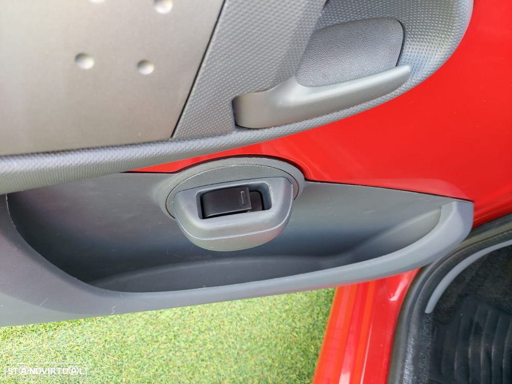 Peugeot 107 1.0 Access - 8