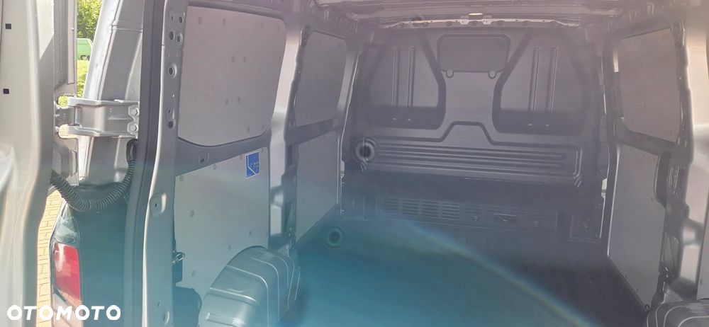 Ford TRANSIT CUSTOM VAN V710 L1H1 FWD - 18
