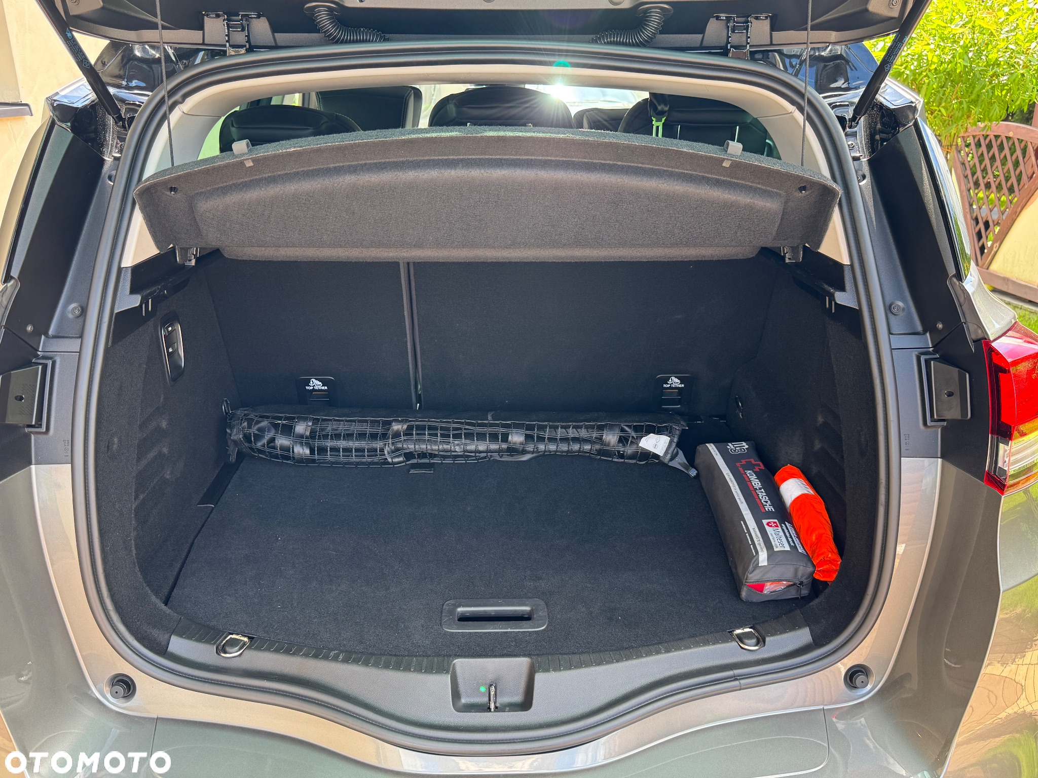 Renault Scenic 1.6 dCi Bose EDC - 8