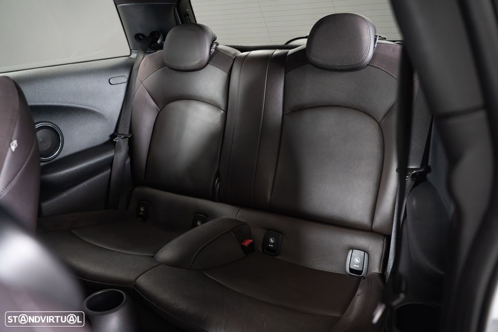 MINI 3 Portas Cooper D - 17