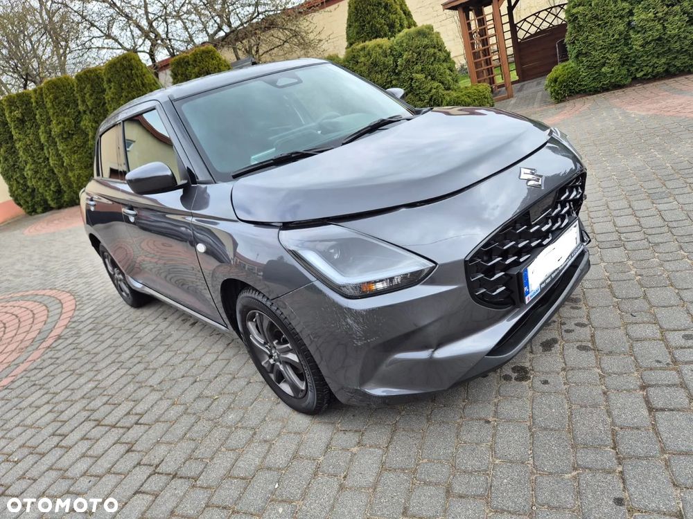 Suzuki Swift 1.2 Dualjet SHVS Premium Plus CVT - 4