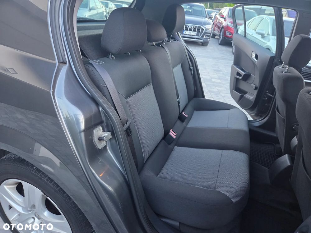 Opel Astra 1.6 Automatik Design Edition - 20