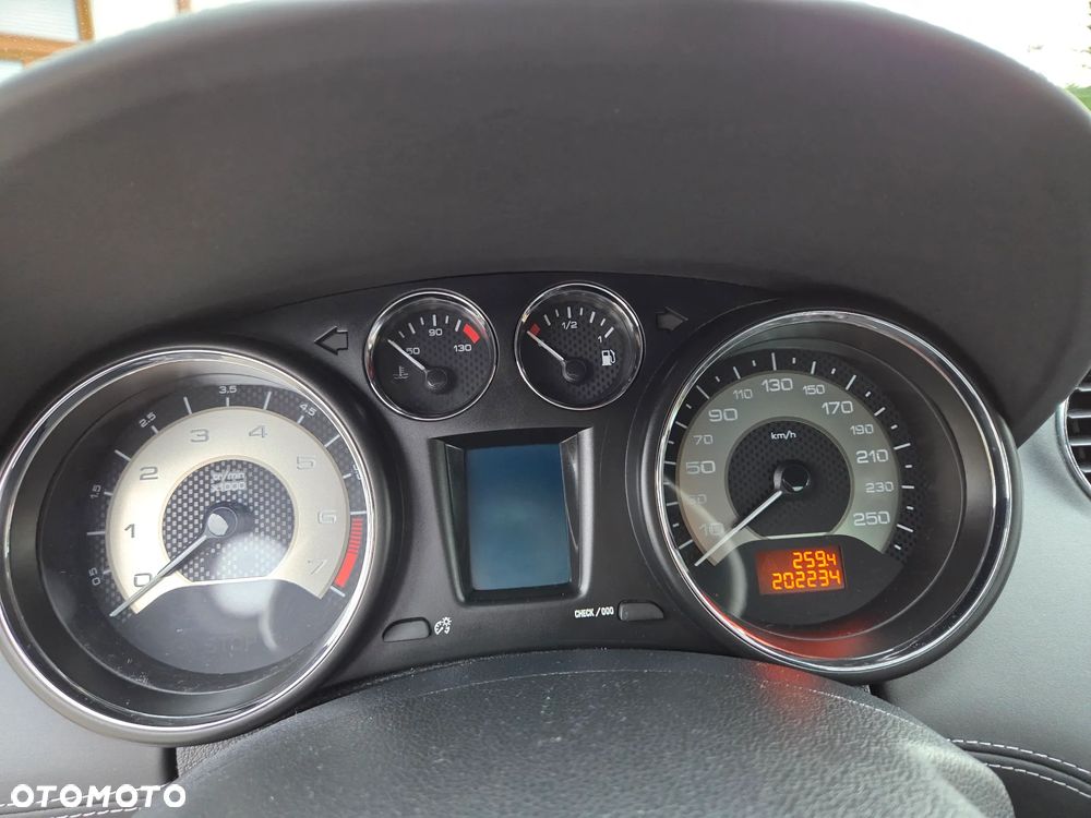 Peugeot RCZ 1.6 155 THP - 17