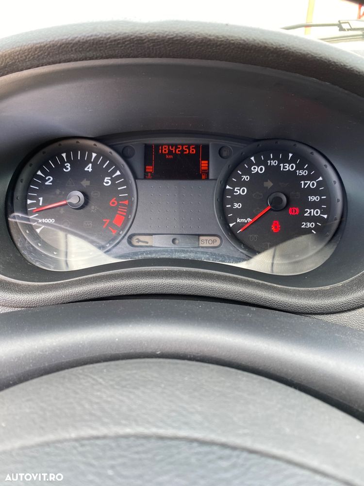 Renault Clio III 1.2 16V Yahoo - 3