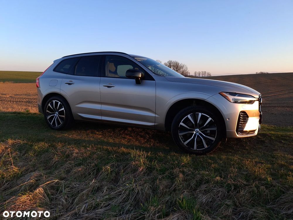 Volvo XC 60 B5 B AWD Plus Dark - 5