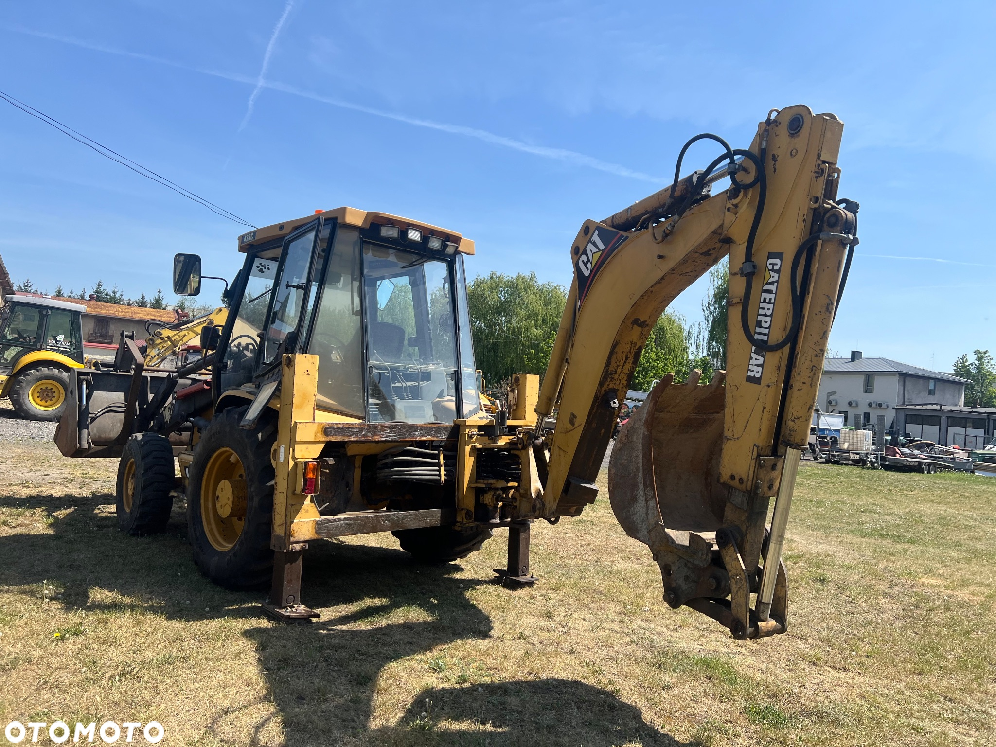 Caterpillar 438C - 8