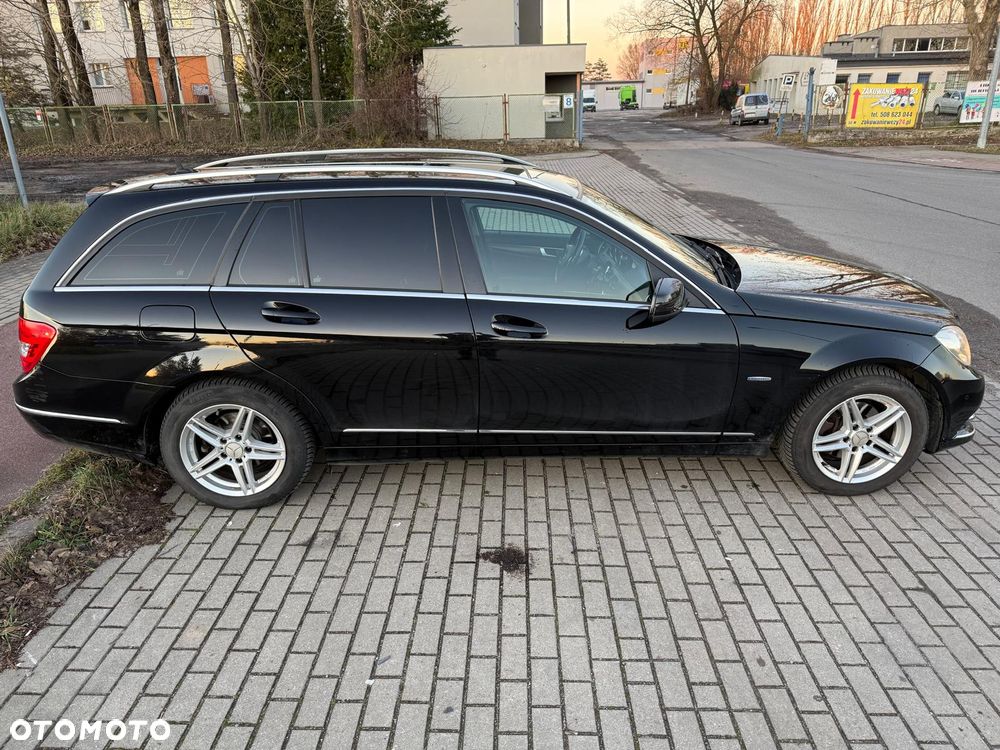 Mercedes-Benz Klasa C 180 CGI Automatik BlueEFFICIENCY Elegance - 10