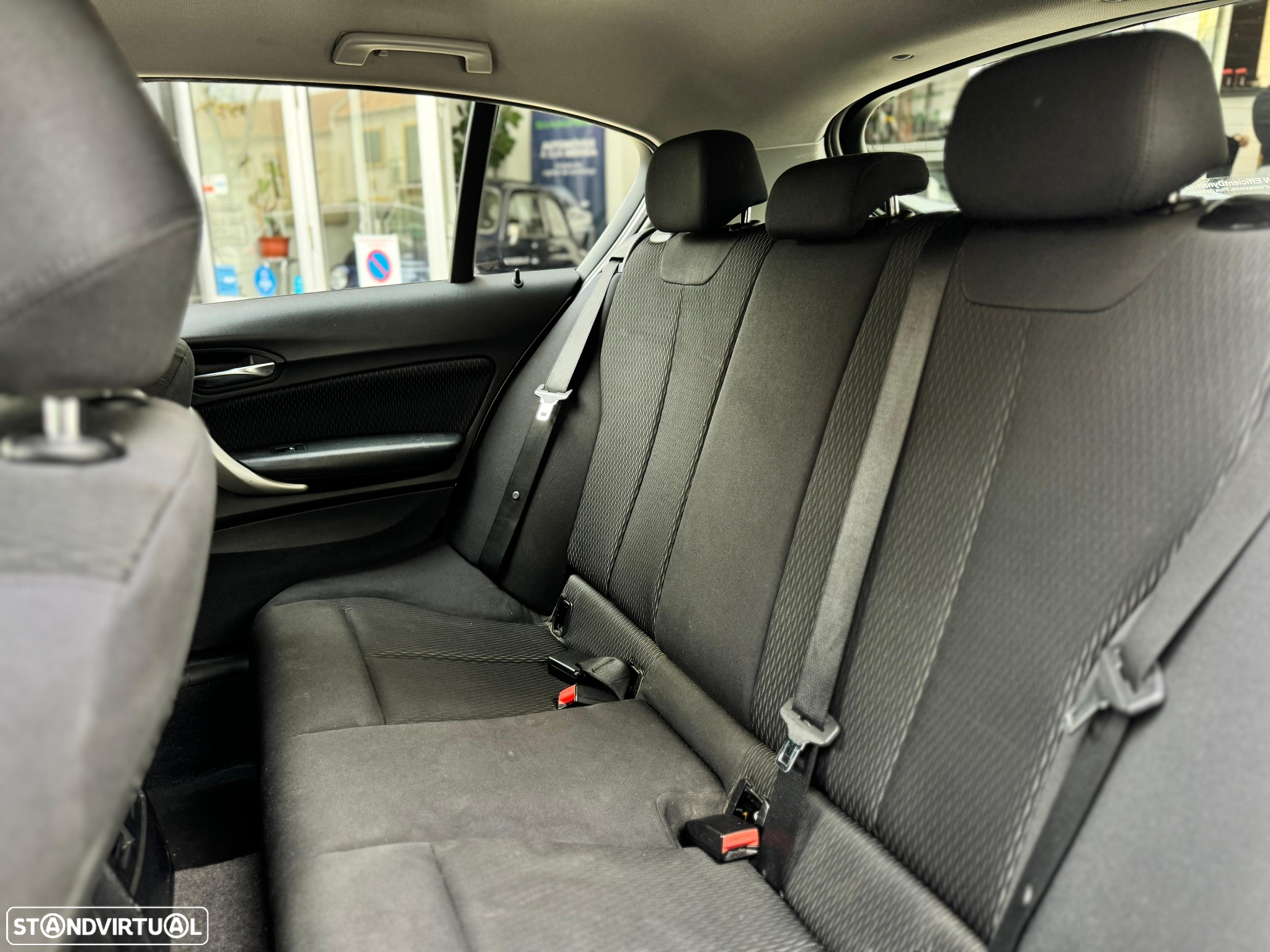 BMW 118 dA Line Sport - 16