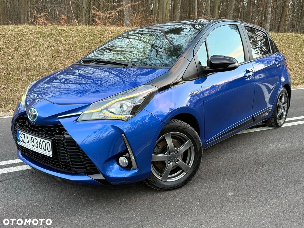 Toyota Yaris Hybrid 100 Selection Passion - 2