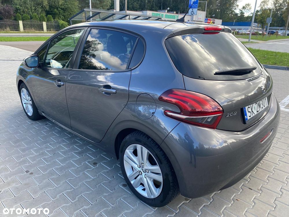 Peugeot 208 - 6