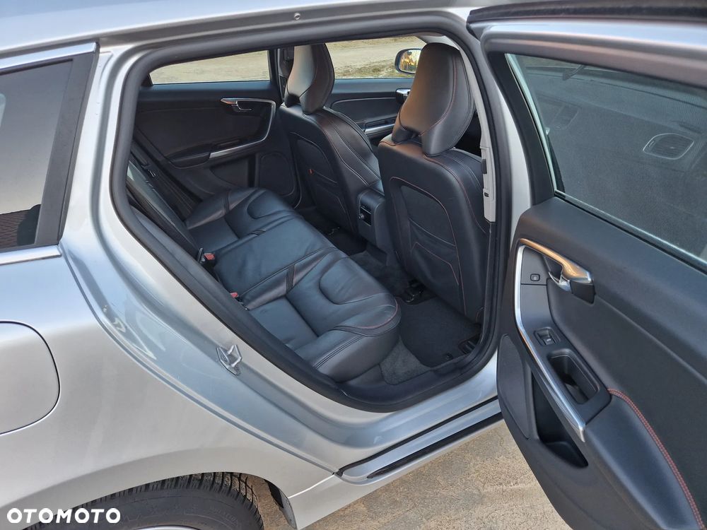 Volvo V60 D2 Ocean Race - 10