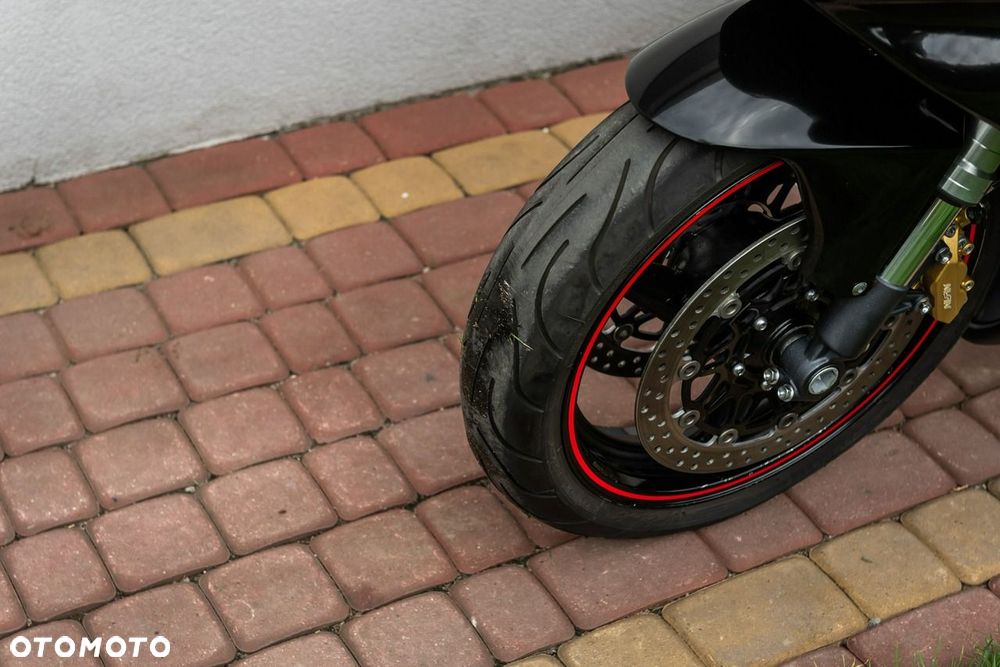 Honda CBR - 9
